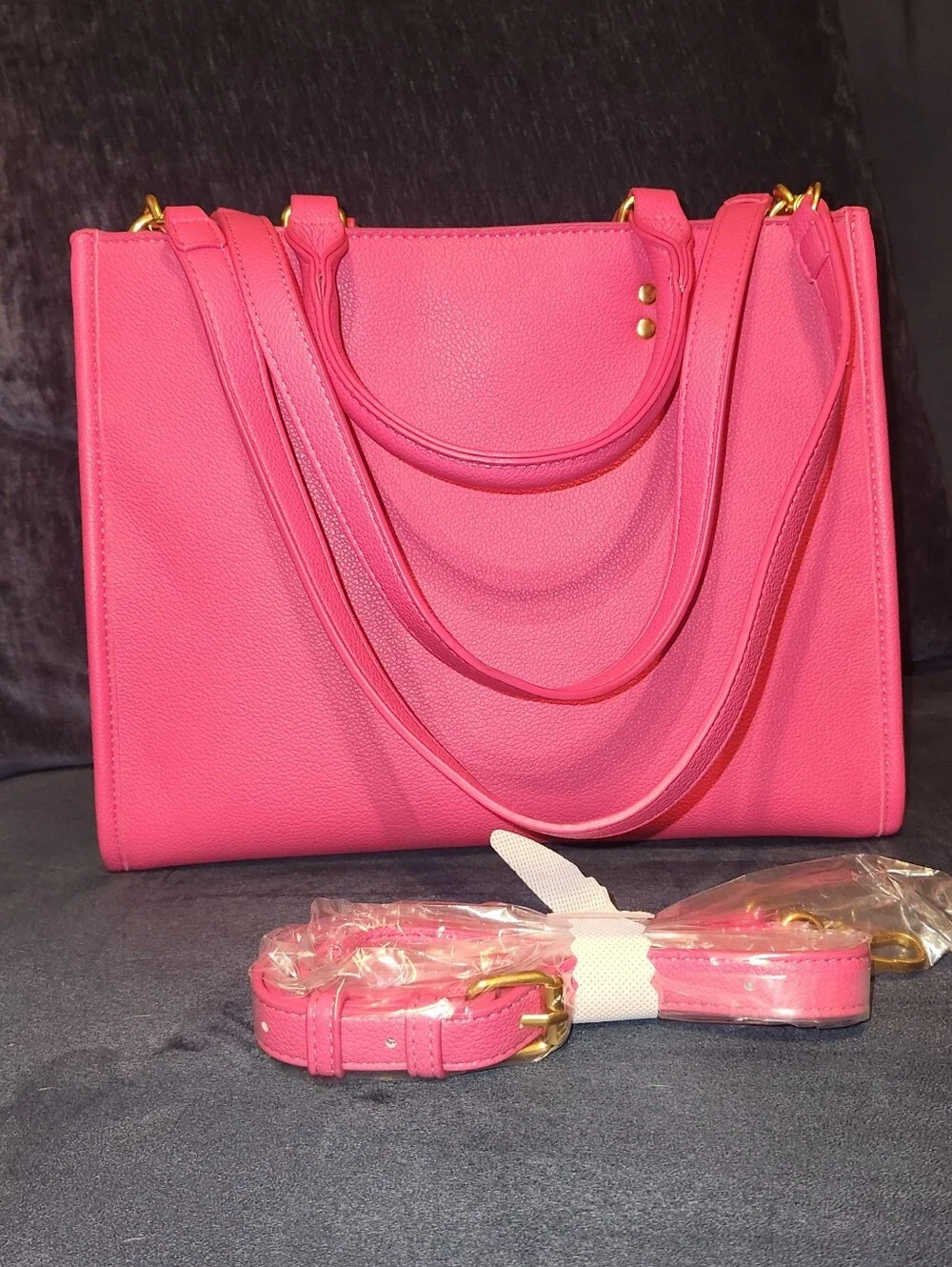 Pink Structured Tote Handbag - Classic Everyday Carry